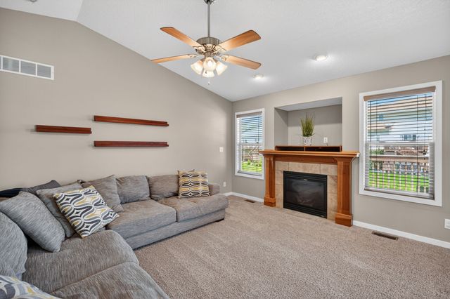 2411 Green Hills Drive, Norwalk, IA 50211
