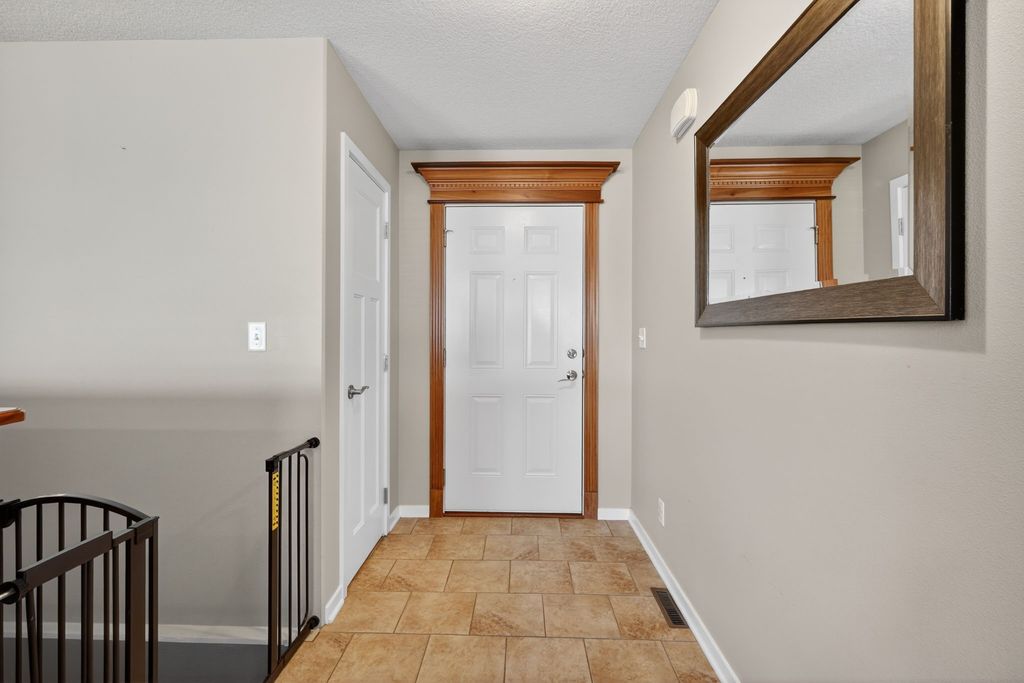 2411 Green Hills Drive, Norwalk, IA 50211
