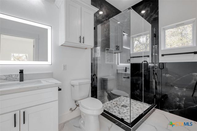 121 Diamond Head Drive, Bastrop, TX 78602