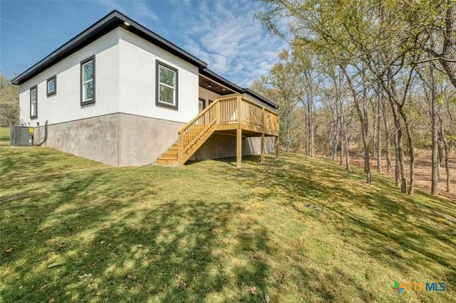 121 Diamond Head Drive, Bastrop, TX 78602