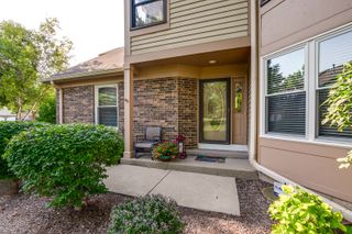 187 Willow Parkway, Buffalo Grove, IL 60089