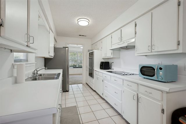 504 Pheasant Lane, Desoto, TX 75115
