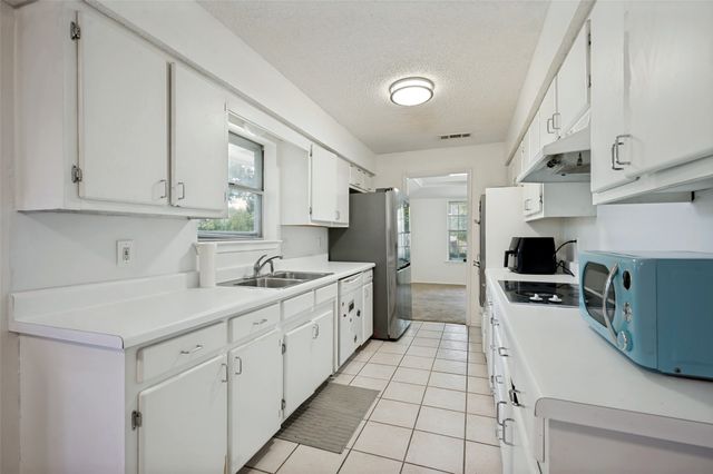 504 Pheasant Lane, Desoto, TX 75115
