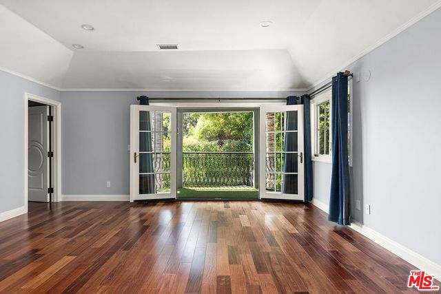 1357 Schuyler Road, Beverly Hills, CA 90210