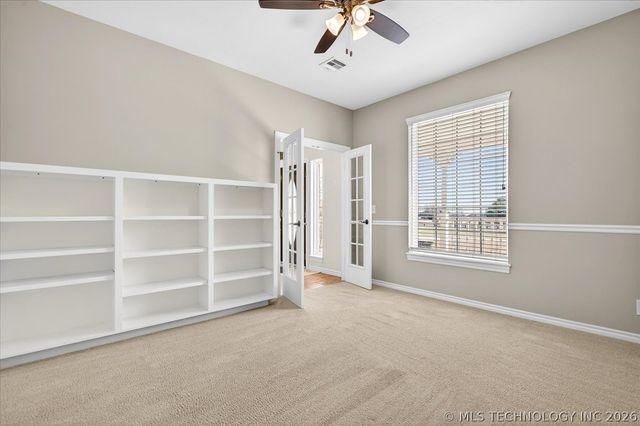 21 Longacre Drive, Ramona, OK 74061