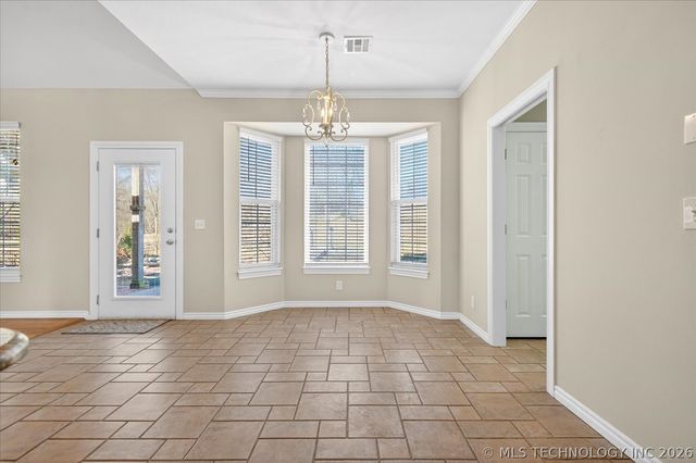 21 Longacre Drive, Ramona, OK 74061