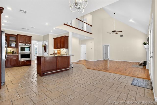 21 Longacre Drive, Ramona, OK 74061