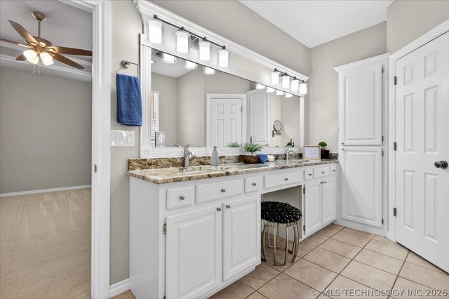 21 Longacre Drive, Ramona, OK 74061