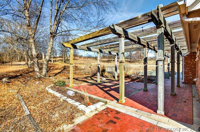 21 Longacre Drive, Ramona, OK 74061