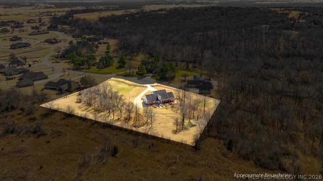 21 Longacre Drive, Ramona, OK 74061