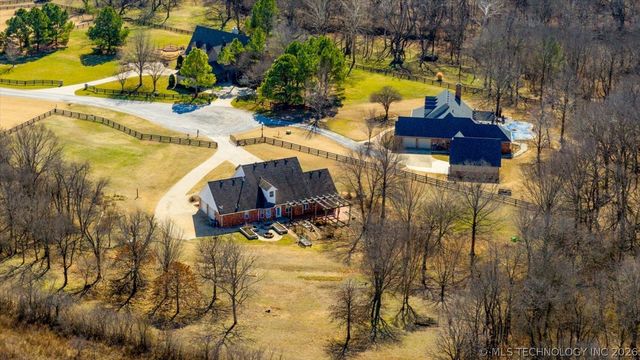 21 Longacre Drive, Ramona, OK 74061