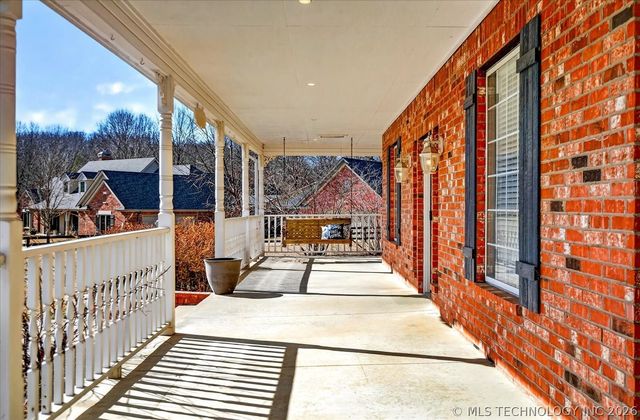 21 Longacre Drive, Ramona, OK 74061