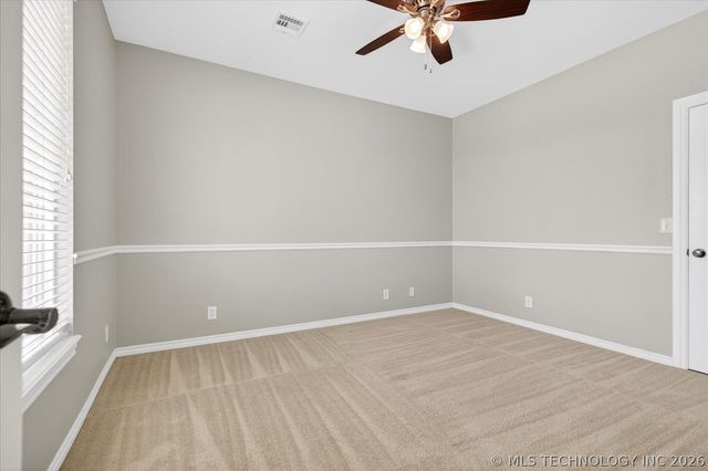 21 Longacre Drive, Ramona, OK 74061