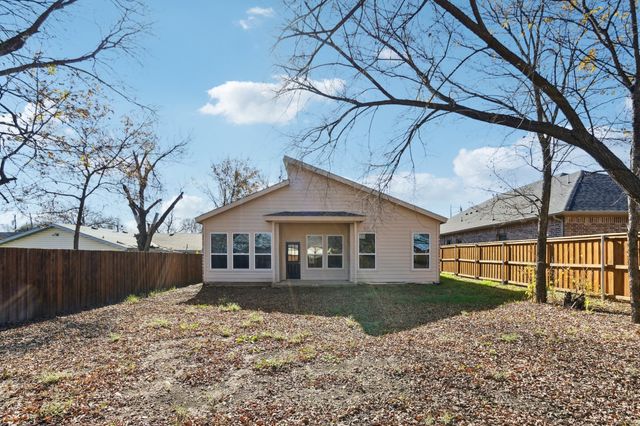 2114 Spikes Street, Grand Prairie, TX 75051