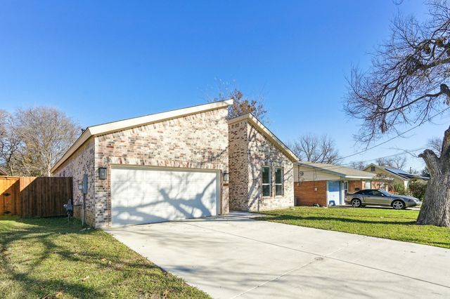 2114 Spikes Street, Grand Prairie, TX 75051