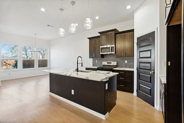 2114 Spikes Street, Grand Prairie, TX 75051