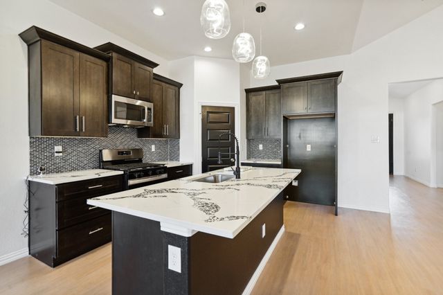 2114 Spikes Street, Grand Prairie, TX 75051