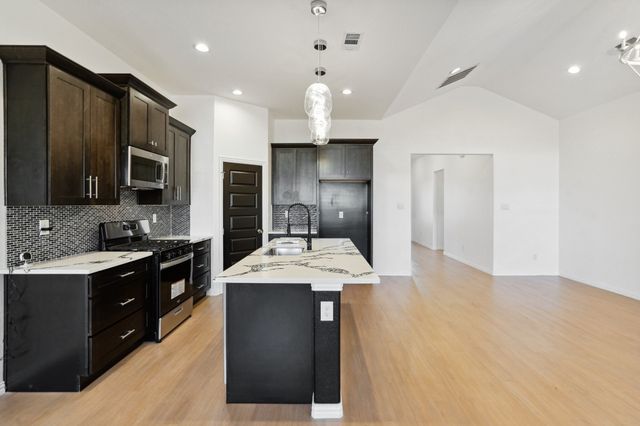 2114 Spikes Street, Grand Prairie, TX 75051