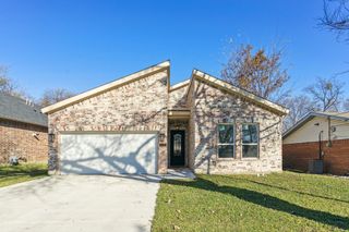 2114 Spikes Street, Grand Prairie, TX 75051