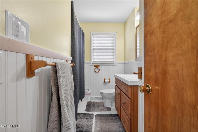 37 Hillcrest Avenue, Albany, NY 12203