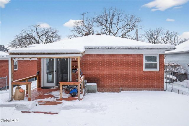 37 Hillcrest Avenue, Albany, NY 12203