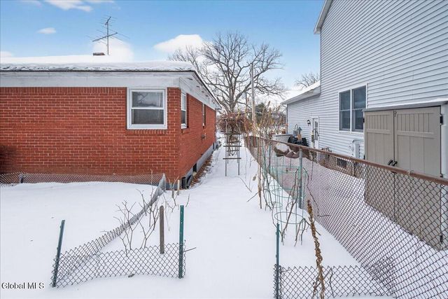 37 Hillcrest Avenue, Albany, NY 12203