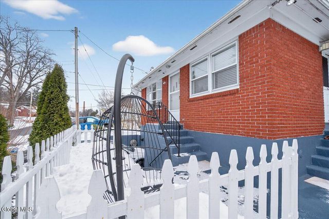 37 Hillcrest Avenue, Albany, NY 12203