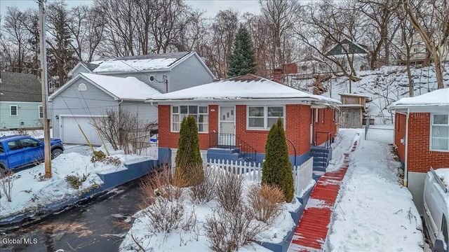 37 Hillcrest Avenue, Albany, NY 12203