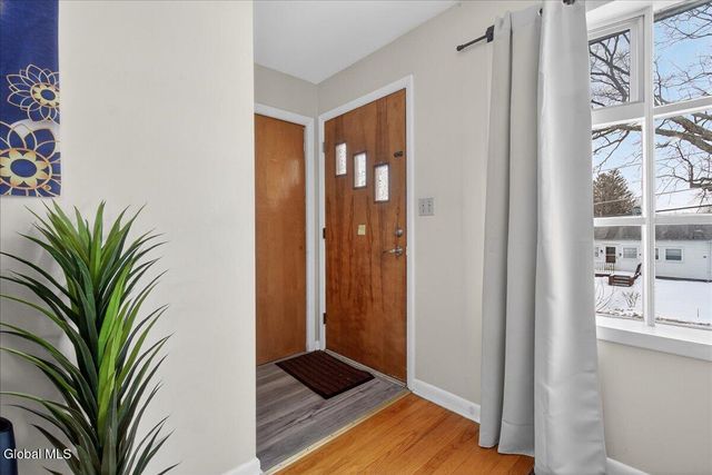 37 Hillcrest Avenue, Albany, NY 12203