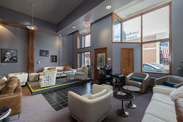 206 W Walnut, Rogers, AR 72756