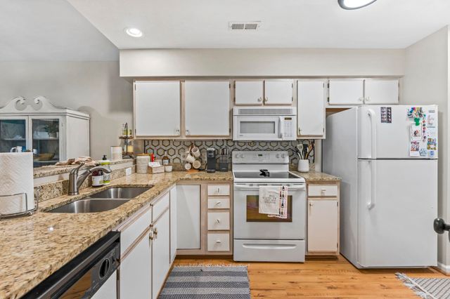 23 Pinehurst Ln Unit 1J, Pawleys Island, SC 29585