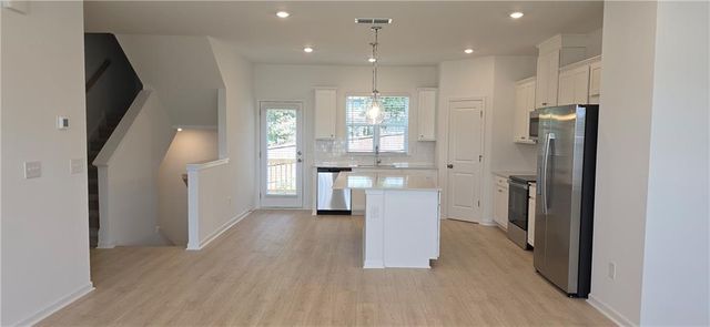 607 Rose Hill Lane, Lawrenceville, GA 30044