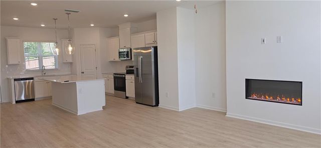 607 Rose Hill Lane, Lawrenceville, GA 30044