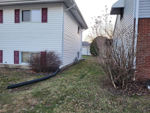 9420 Saric Drive, Highland, IN 46322