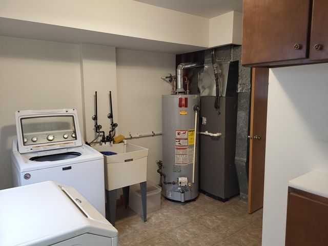 9420 Saric Drive, Highland, IN 46322