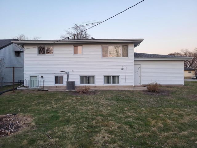 9420 Saric Drive, Highland, IN 46322