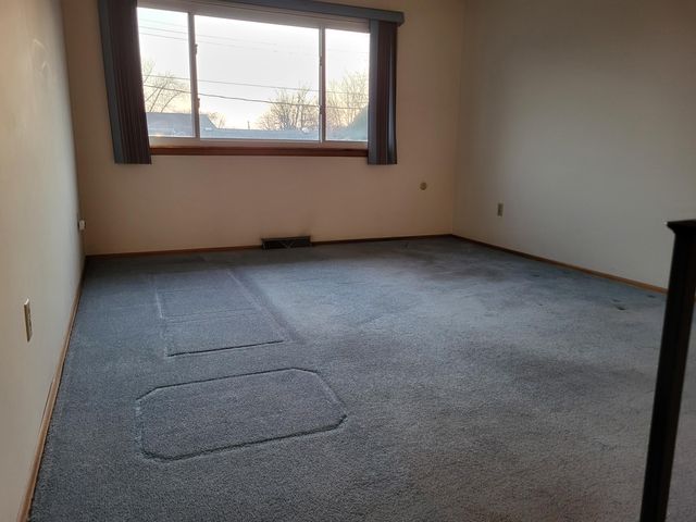 9420 Saric Drive, Highland, IN 46322