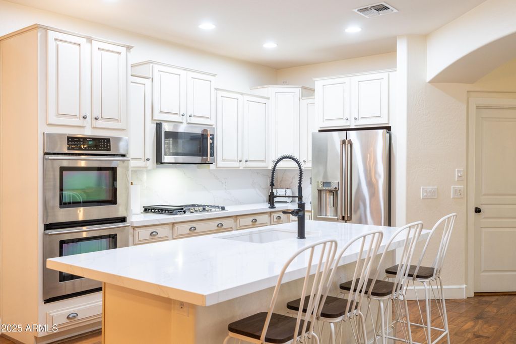 Image 13 of property listing at 2796 E VALENCIA Street, Gilbert, AZ 85296