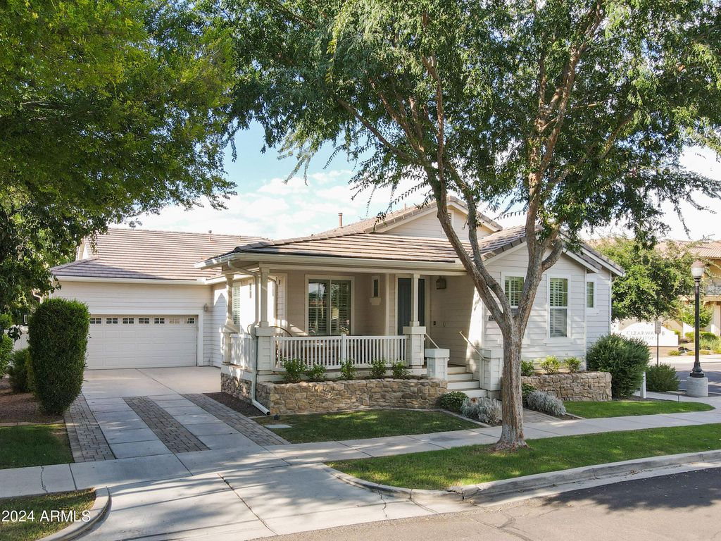 Image 4 of property listing at 2796 E VALENCIA Street, Gilbert, AZ 85296