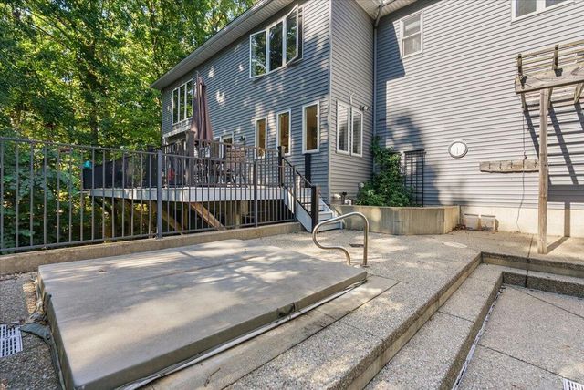 3388 Kayelin Court, Jenison, MI 49428