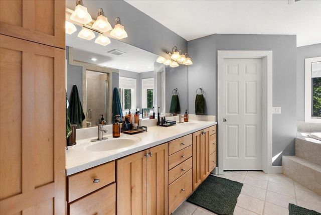 3388 Kayelin Court, Jenison, MI 49428