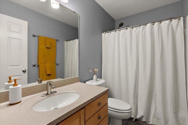 3388 Kayelin Court, Jenison, MI 49428