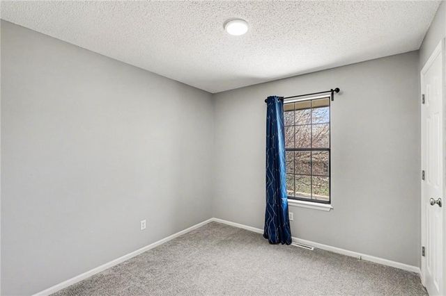 117 SE 2nd Street, Blue Springs, MO 64014