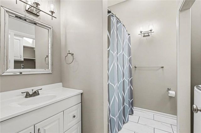 117 SE 2nd Street, Blue Springs, MO 64014