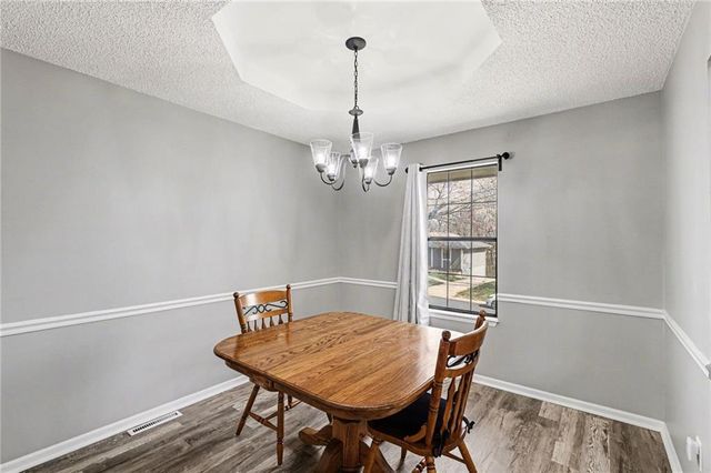 117 SE 2nd Street, Blue Springs, MO 64014