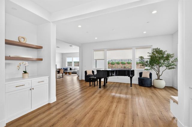 4068 Whitney Vista Lane, Rocklin, CA 95677