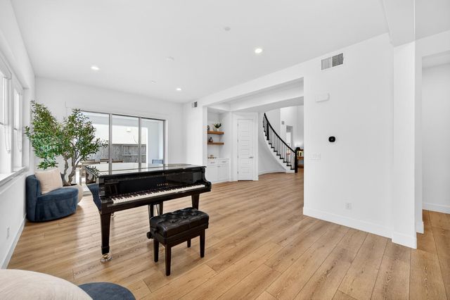 4068 Whitney Vista Lane, Rocklin, CA 95677