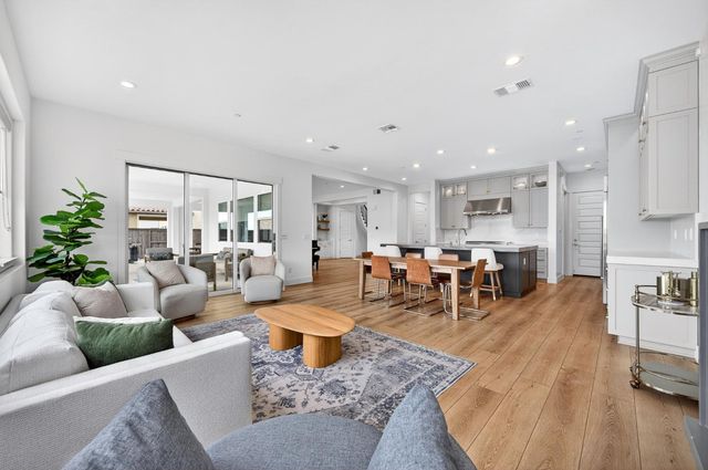 4068 Whitney Vista Lane, Rocklin, CA 95677