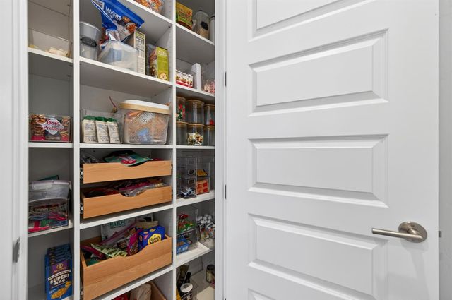 4068 Whitney Vista Lane, Rocklin, CA 95677