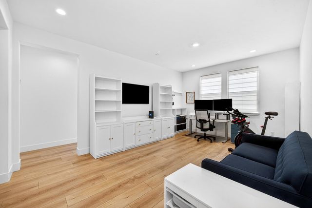 4068 Whitney Vista Lane, Rocklin, CA 95677